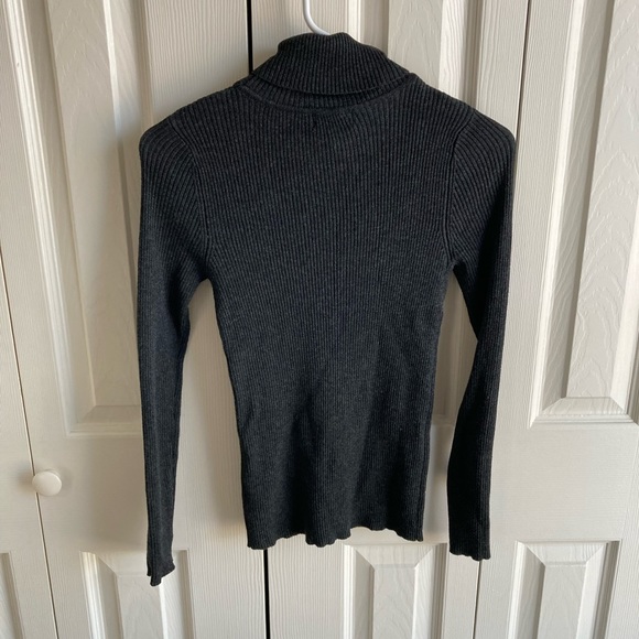 Charcoal gray turtleneck - Picture 2 of 4